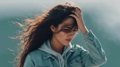 Nowy sposób pielęgnacji włosów – czy warto stosować wodę lamelarną do włosów?