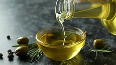 Jak przechowywać oliwę z oliwek, by zachowała świeżość jak najdłużej
