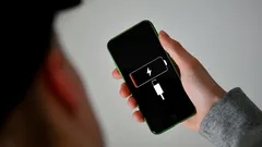 Dlaczego Twój telefon szybko się rozładowuje? 5 błędów podczas ładowania, które niszczą baterię