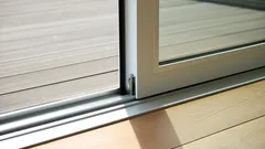 Czyszczenie i konserwacja drzwi przesuwnych: jak pozbyć się problemu raz na zawsze