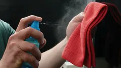 Jeden psik – i telewizor ląduje na śmietniku: jak sprzątanie prowadzi do zakupu nowego telewizora