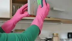 Porada babci: łatwo usuń uporczywy tłuszcz w kuchni i nie tylko za pomocą dostępnego środka