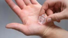 Lód przyda się nie tylko do koktajli: 7 domowych sztuczek ukrytych w twojej zamrażarce