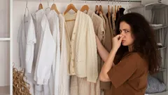 Jak pozbyć się nieprzyjemnego zapachu w szafie bez chemii: 3 domowe sposoby o maksymalnym efekcie