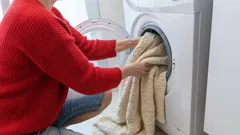 Jak prawidłowo prać wełnianą kołdrę: błędy, które mogą ją zniszczyć na zawsze