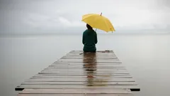 Samotność to nie słabość: psychologowie wyjaśniają, jak wpływa na twoją osobowość