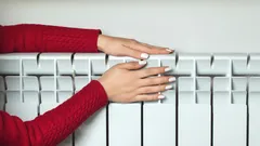 Sezon grzewczy 2025: jak łatwo oszczędzać i zachować ciepło jesienią oraz zimą